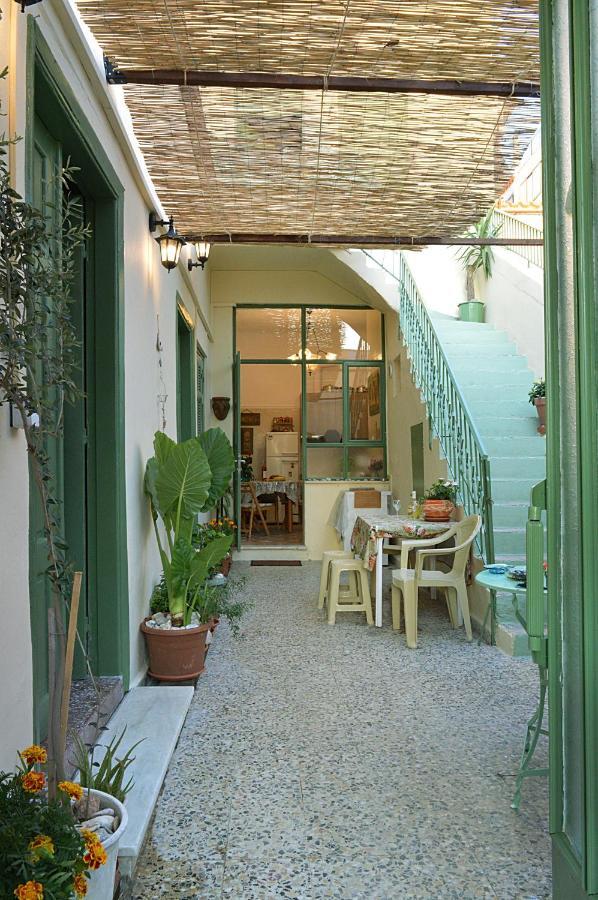 Pireas Port Next To Metro Artistic House Apartment ภายนอก รูปภาพ