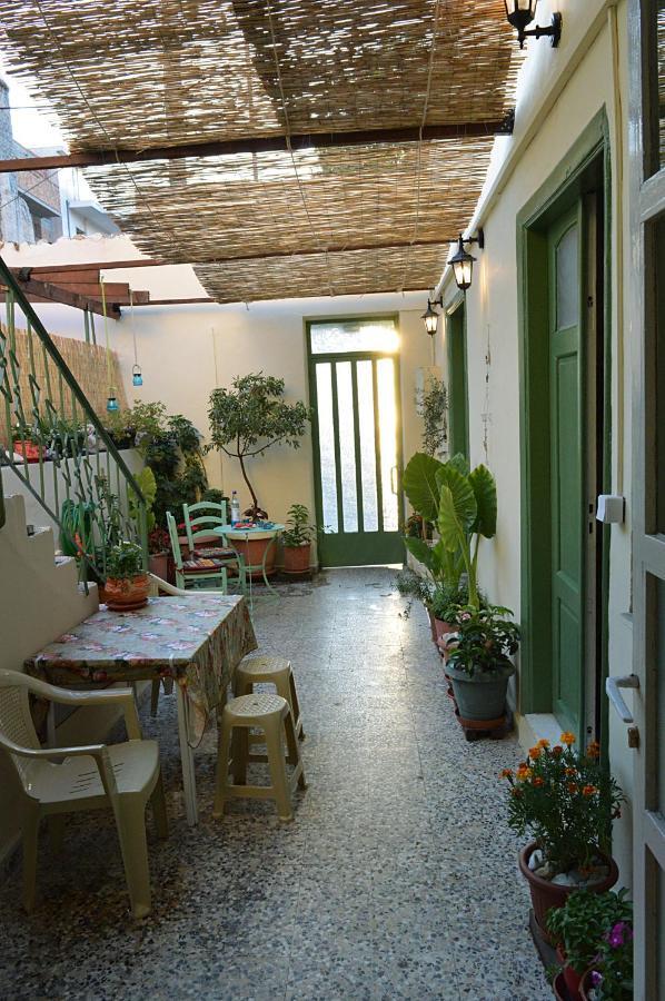 Pireas Port Next To Metro Artistic House Apartment ภายนอก รูปภาพ