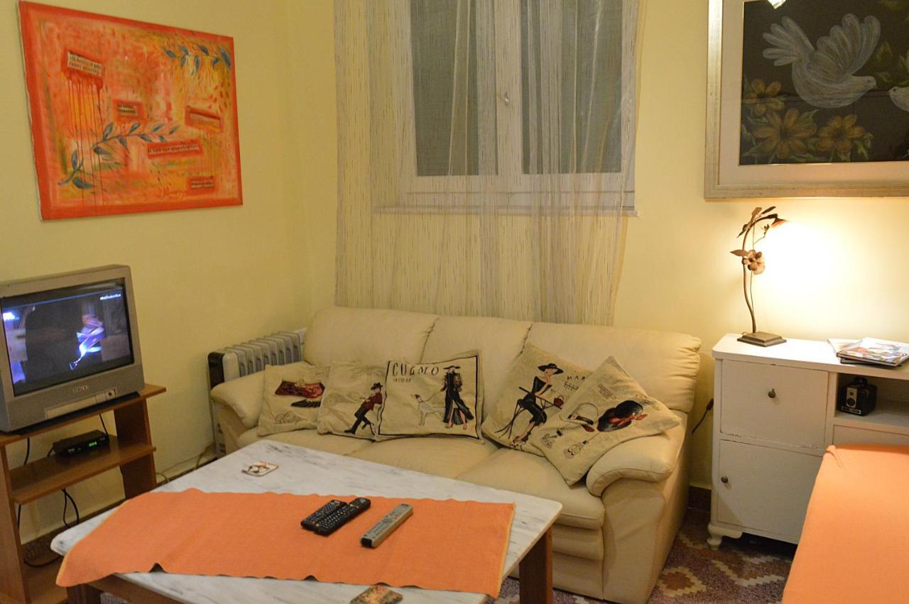 Pireas Port Next To Metro Artistic House Apartment ภายนอก รูปภาพ